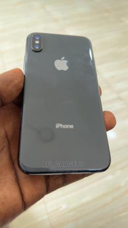 apple-iphone-xs-256-gb-black-big-0